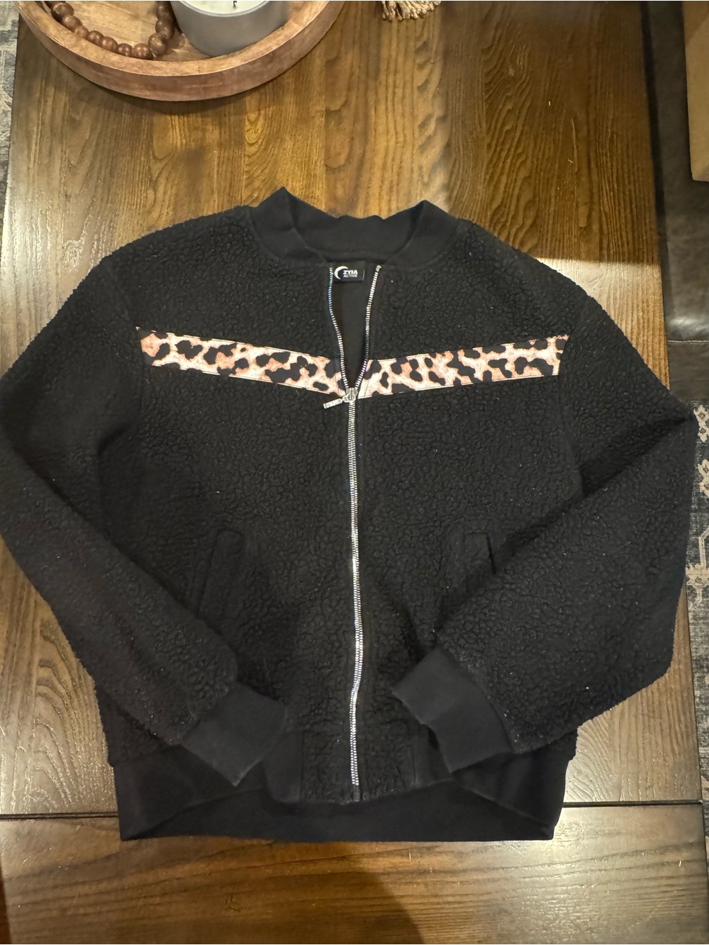 ZYIA Active Leopard Flying V Sherpa Jacket Medium